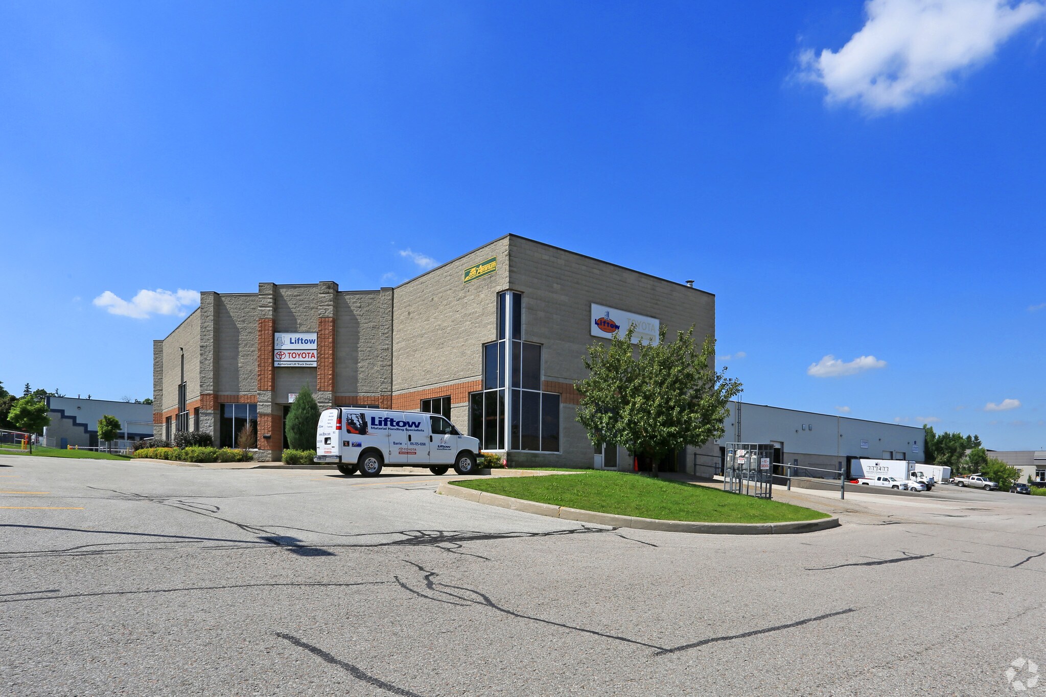 18 Mollard Ct, Barrie, ON for sale Primary Photo- Image 1 of 1