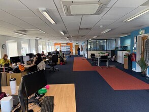 50-52 The Broadway, Crawley for lease Interior Photo- Image 1 of 2