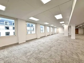 5 Rue François Ier, Paris for lease Interior Photo- Image 2 of 6