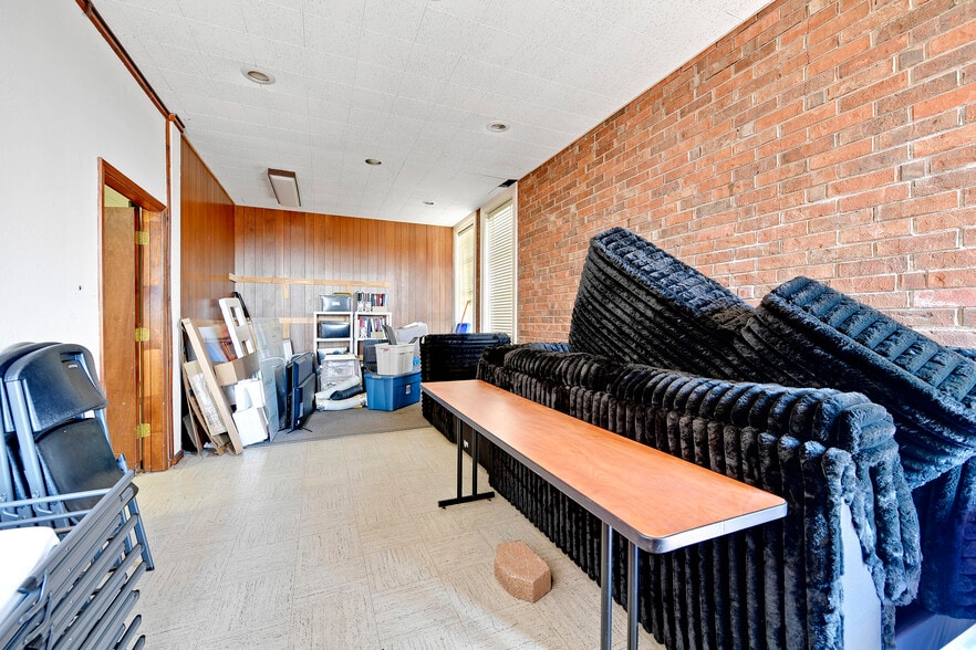 120 S Liberty St, Independence, MO for sale - Building Photo - Image 3 of 32