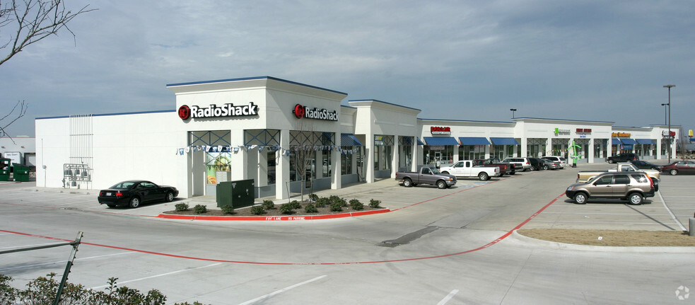 1515 N Cockrell Hill Rd, Dallas, TX for lease - Building Photo - Image 2 of 8