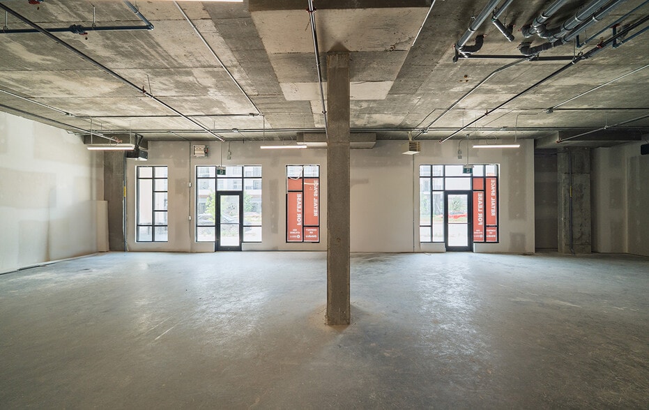 70 Park East Dr, Winnipeg, MB for lease - Building Photo - Image 2 of 4