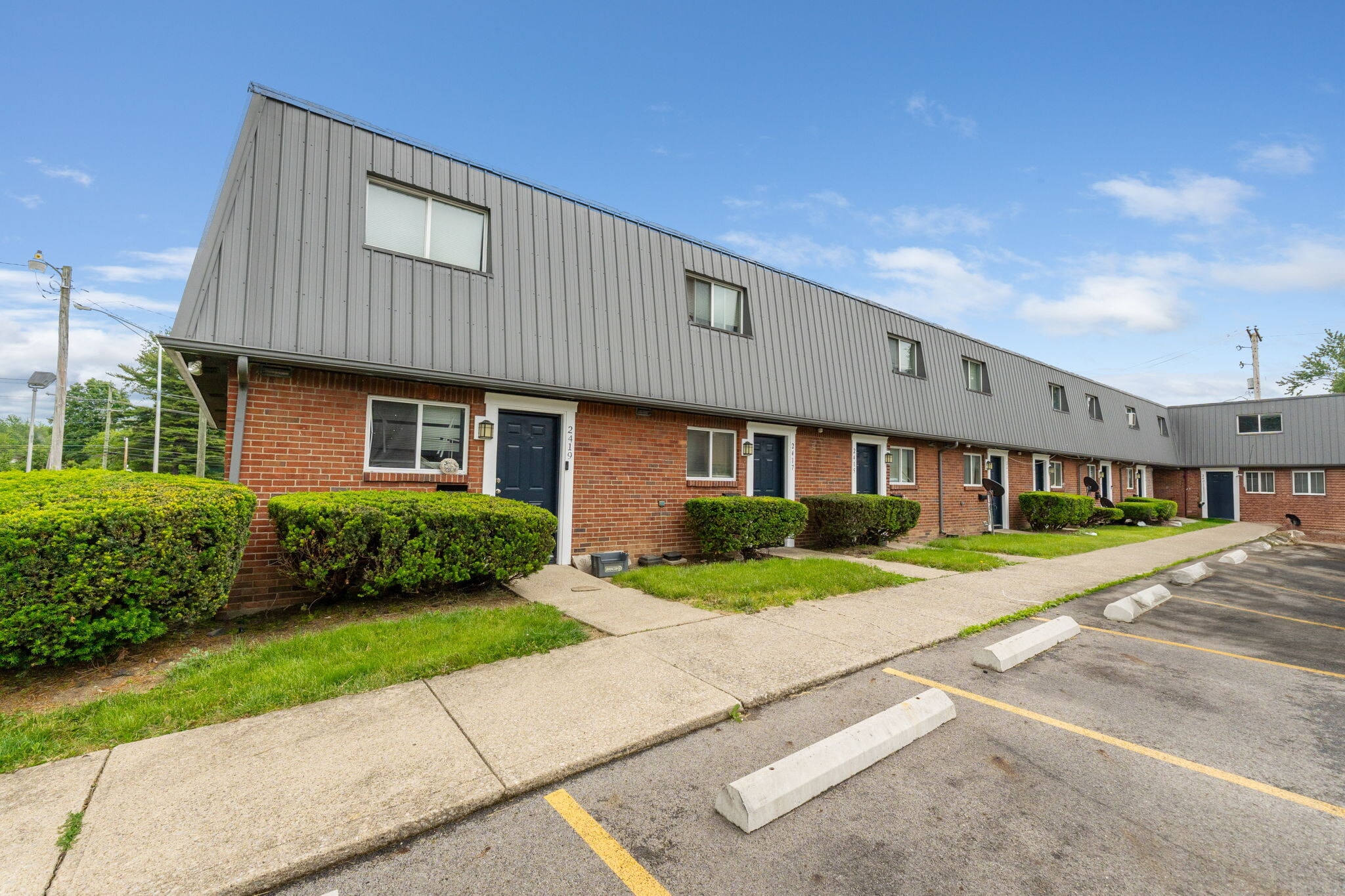 2373 Belcher Dr, Columbus, OH for sale Building Photo- Image 1 of 32