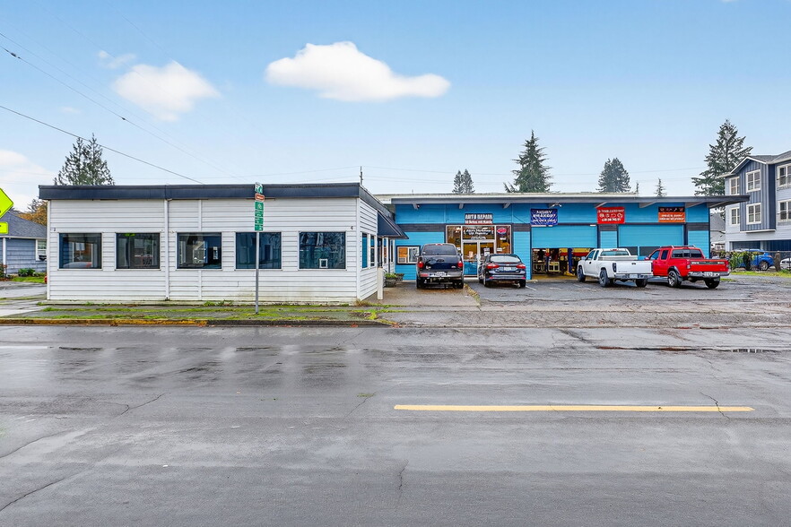 814 E 2nd St, Newberg, OR for sale - Building Photo - Image 2 of 24