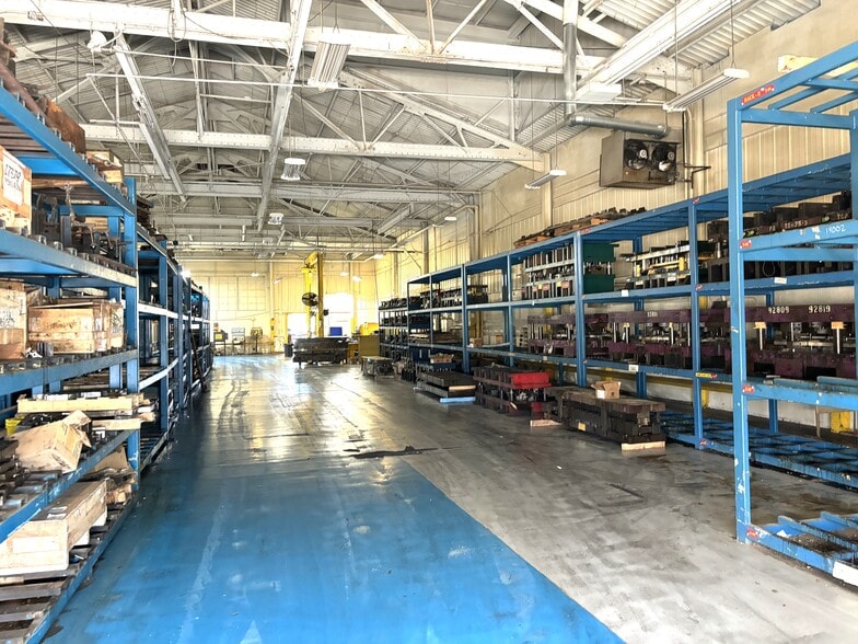 3401 W 8th St, Muncie, IN for sale - Interior Photo - Image 2 of 17