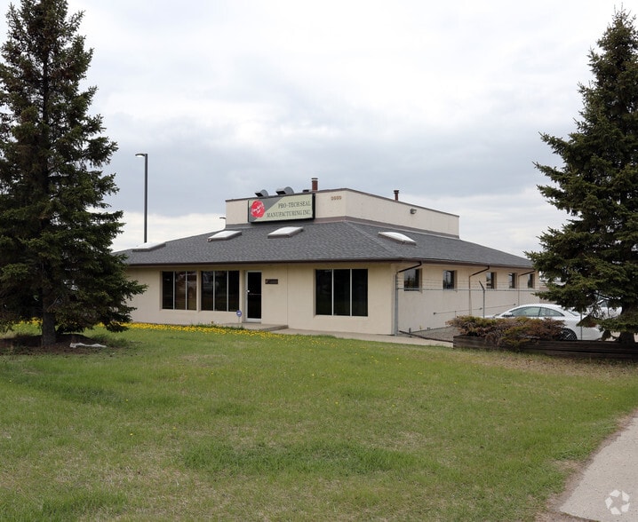 3550 97th St NW, Edmonton, AB for sale - Primary Photo - Image 1 of 1