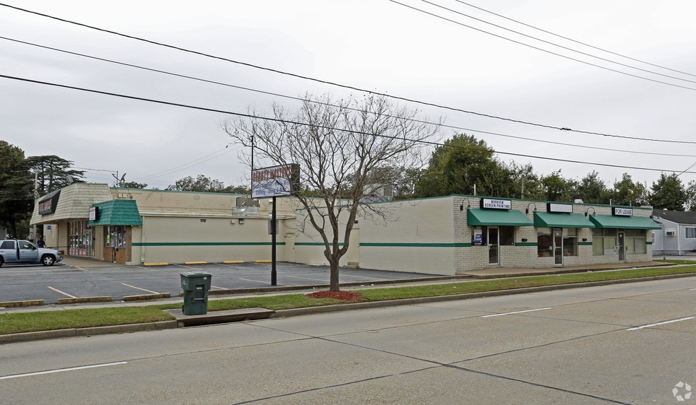 6221-6224 Sewells Point Rd, Norfolk, VA for lease - Building Photo - Image 1 of 8