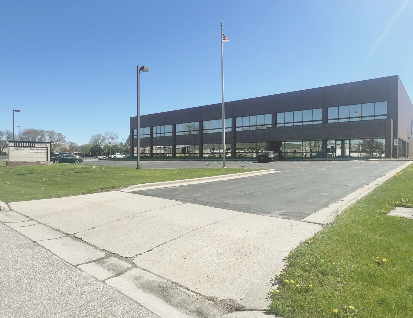 W57N14280 Doerr Way, Cedarburg, WI for lease Building Photo- Image 1 of 9