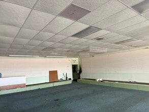 210 W Greens Rd, Houston, TX for lease Interior Photo- Image 1 of 2