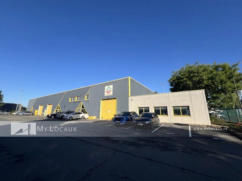 Industrial in Argenteuil for lease - Building Photo - Image 1 of 7