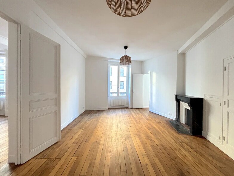 148 Rue Montmartre, Paris for lease - Interior Photo - Image 3 of 5