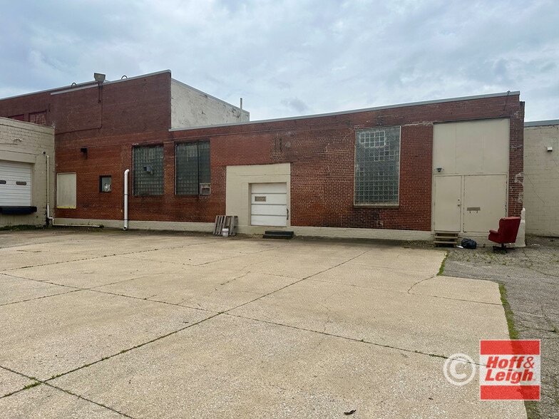 934 Grant St, Akron, OH for lease - Building Photo - Image 2 of 16