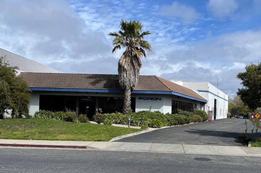 89 Hangar Way, Watsonville, CA for sale - Building Photo - Image 1 of 7