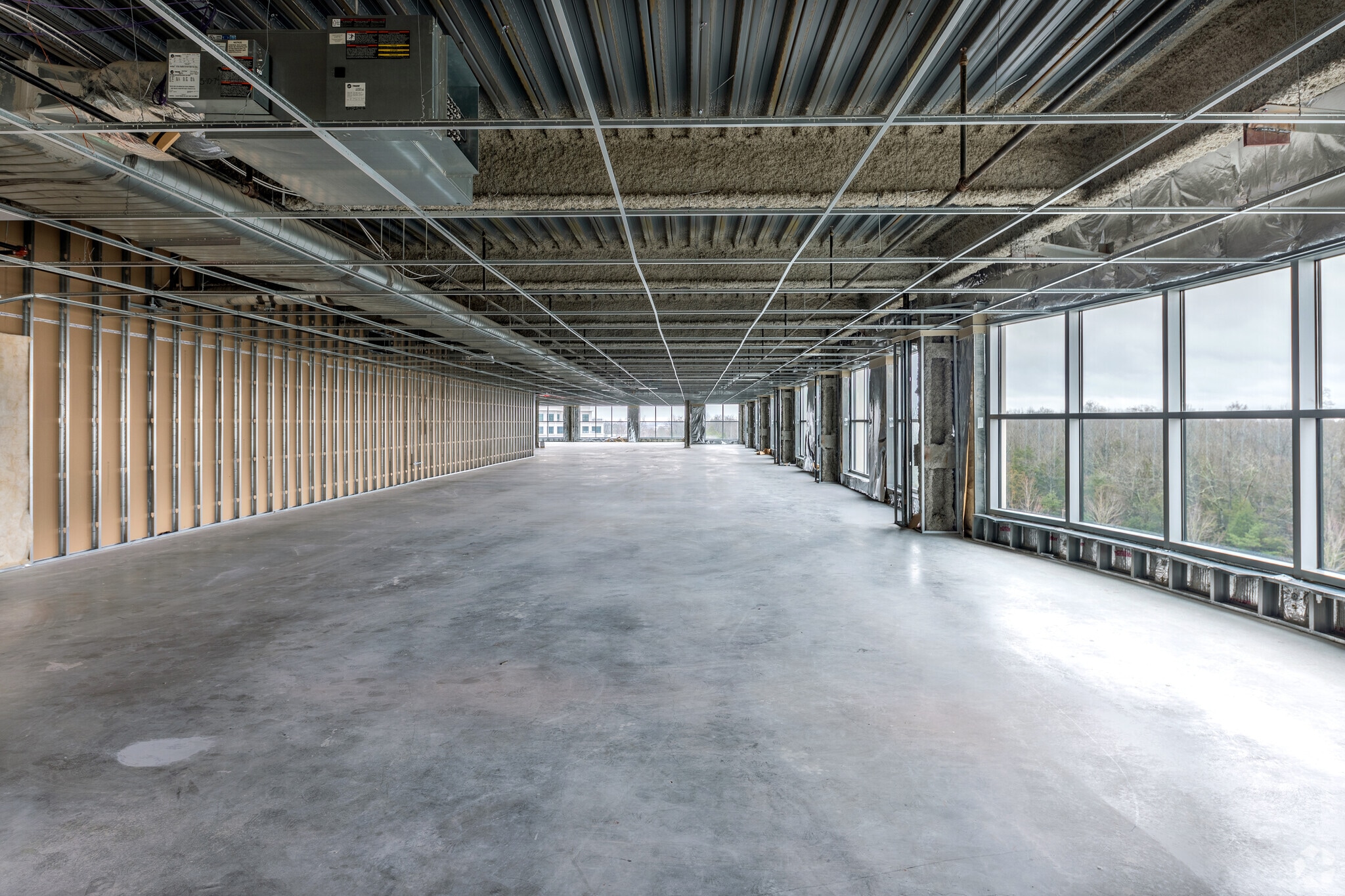 3701 Arco Corporate Dr, Charlotte, NC for lease Interior Photo- Image 1 of 4