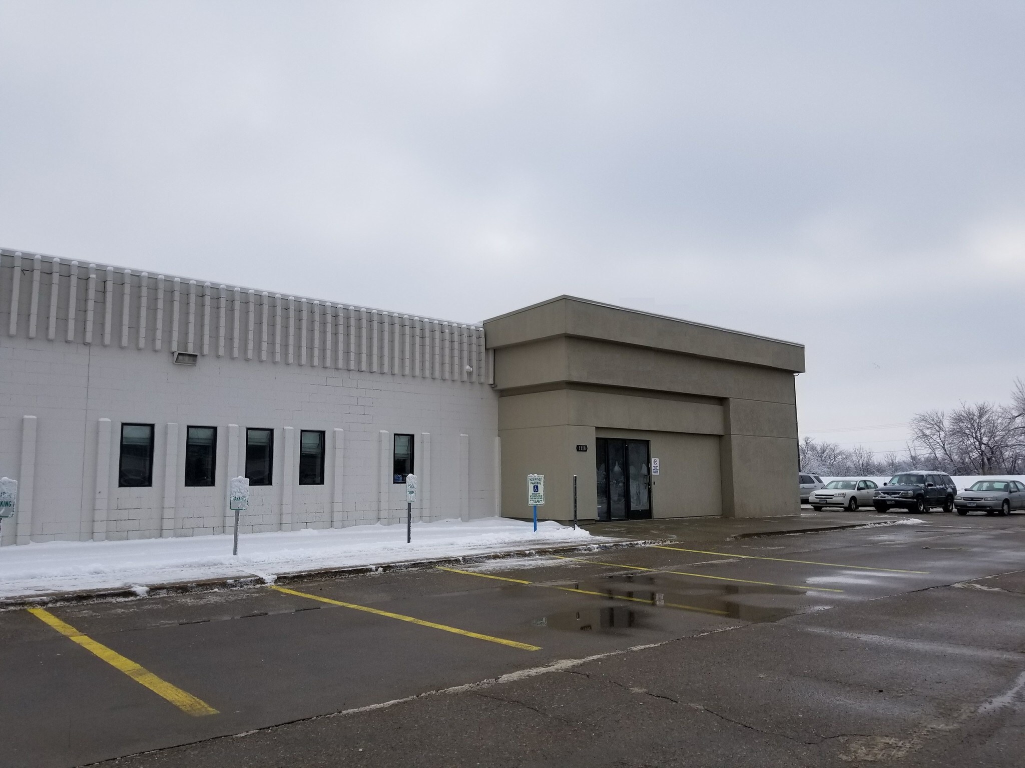 1118 N Main St, Austin, MN for sale Primary Photo- Image 1 of 1