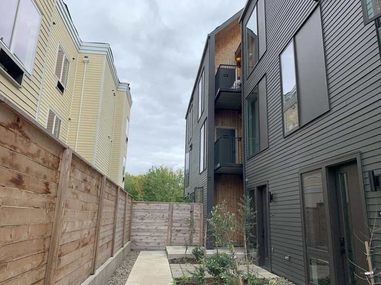 1615 N Willis Blvd, Portland, OR for sale - Building Photo - Image 2 of 8