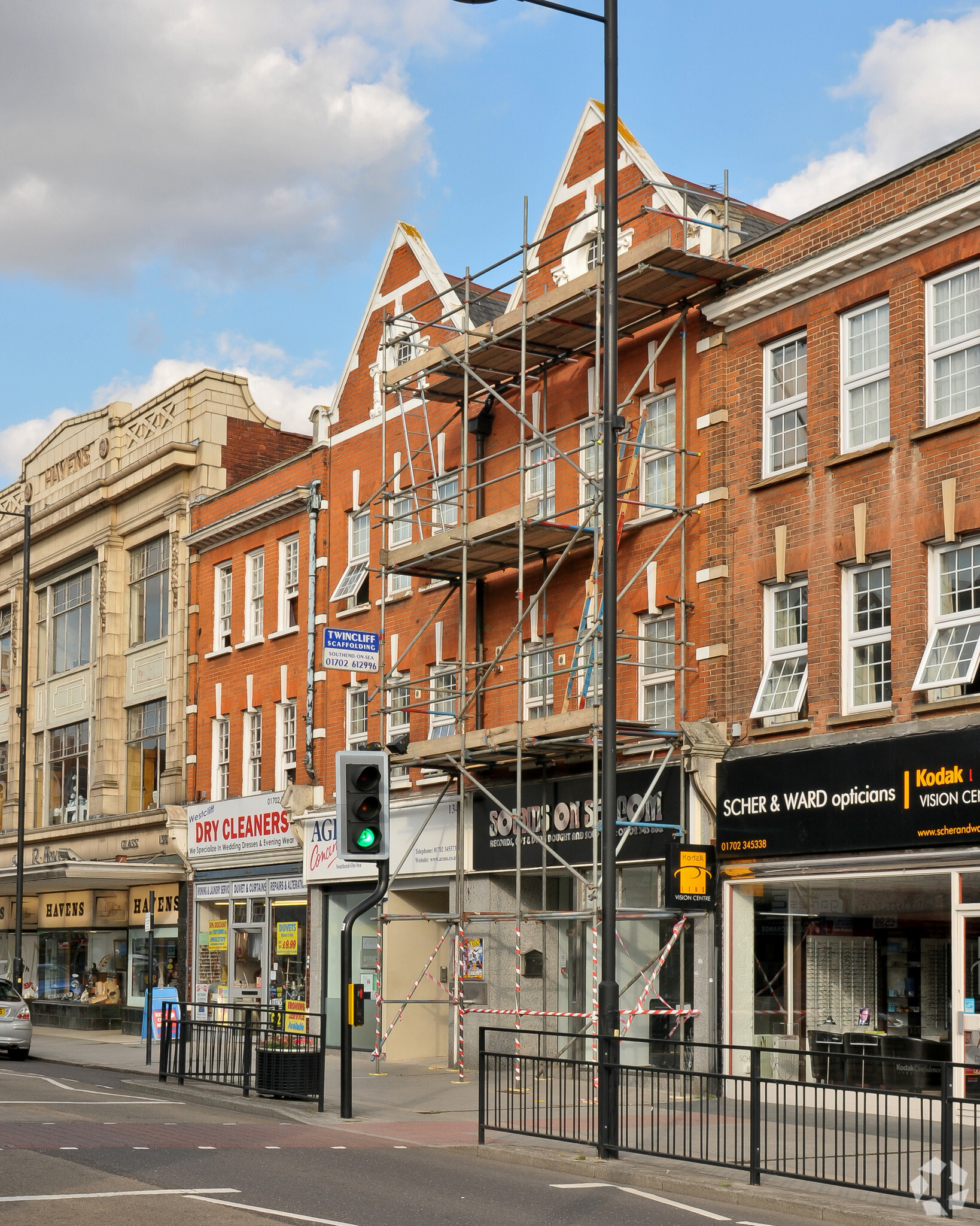 132-134 Hamlet Court Rd, Westcliff On Sea for sale Primary Photo- Image 1 of 1