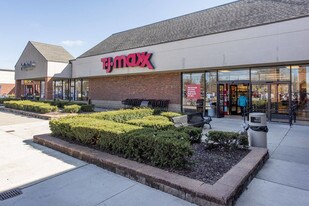 Livonia Plaza - Storefront Property