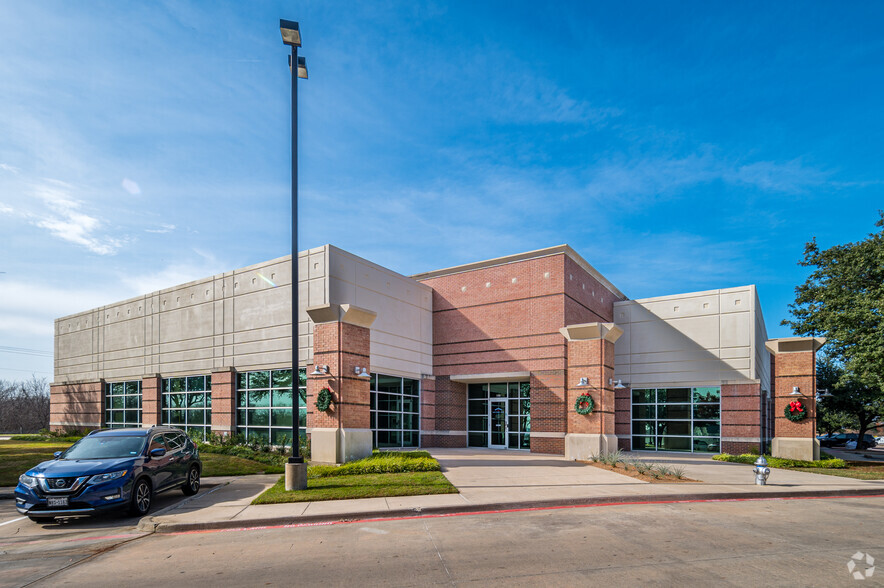 7501 Esters Blvd, Irving, TX for lease - Building Photo - Image 1 of 4