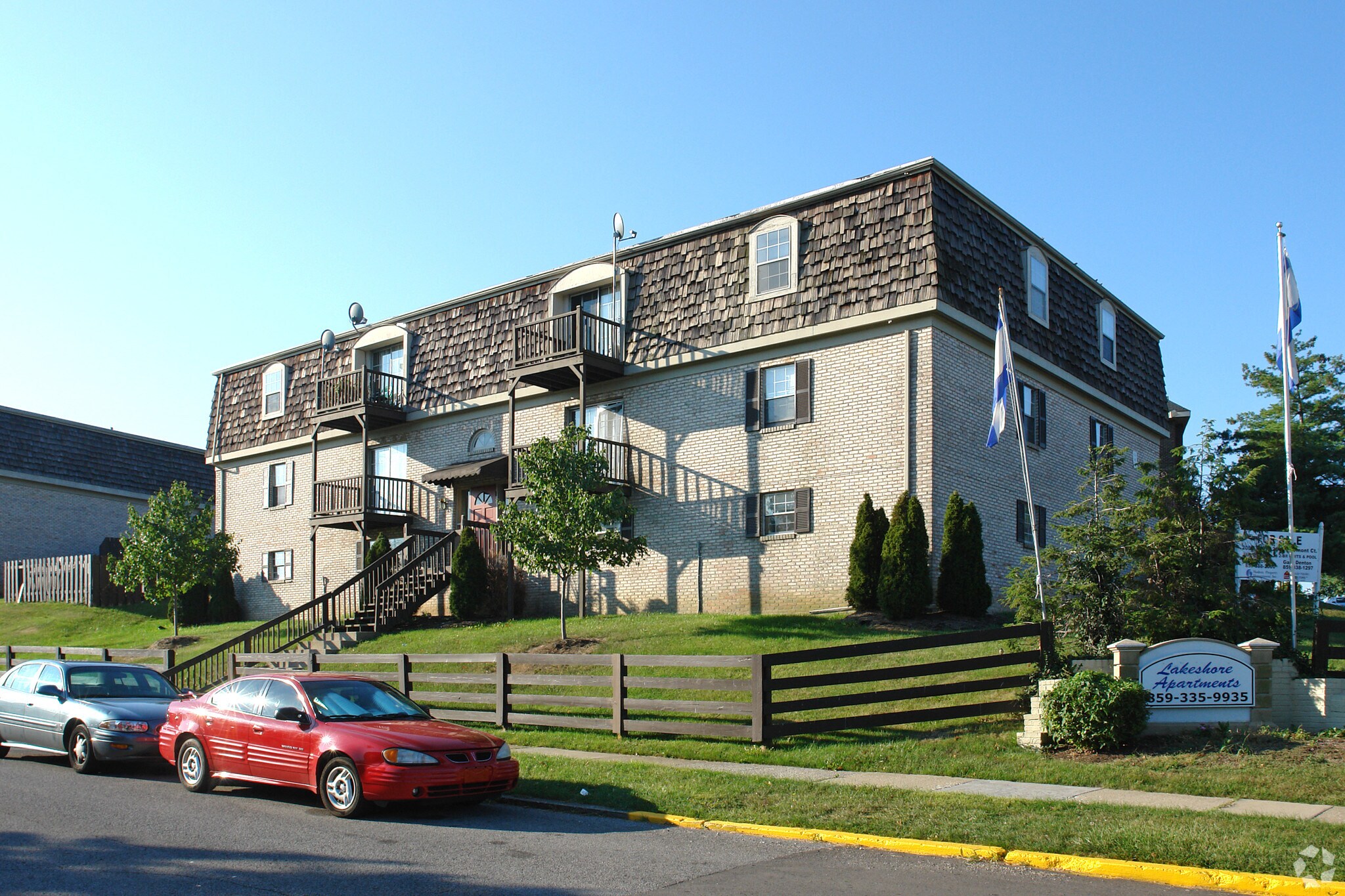 2066-2090 Fairmont Ct, Lexington, KY for sale Primary Photo- Image 1 of 1