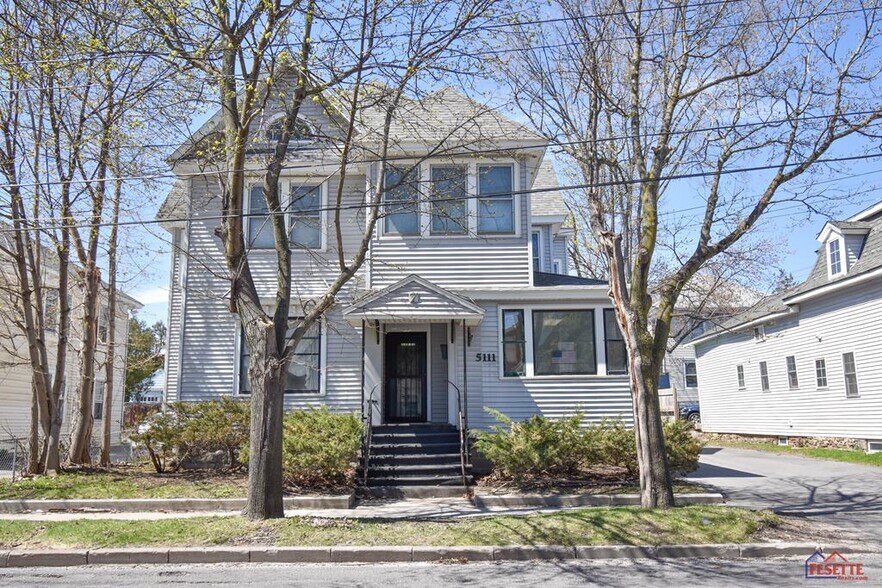 5111 N Catherine St, Plattsburgh, NY for sale - Primary Photo - Image 1 of 1