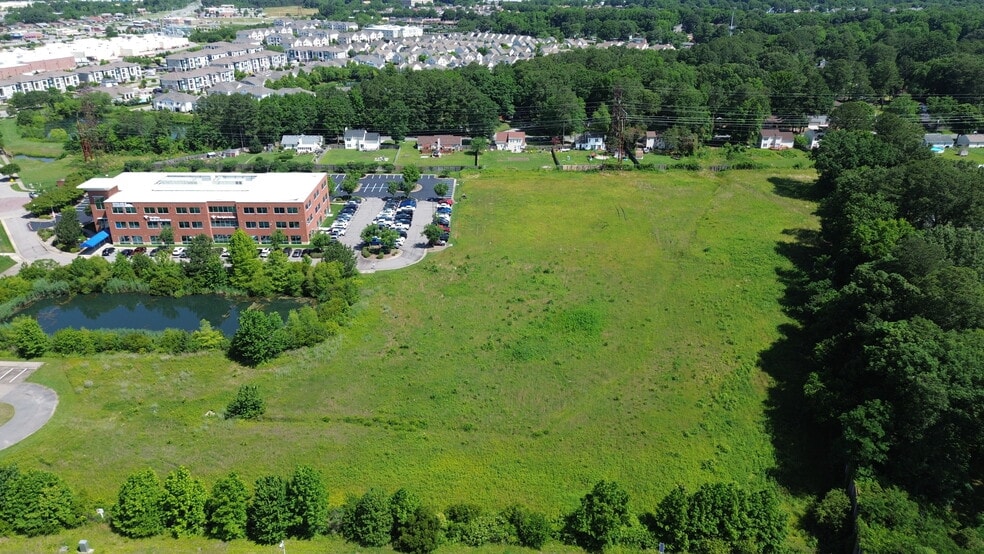 1050 University Blvd, Portsmouth, VA for lease - Building Photo - Image 2 of 3