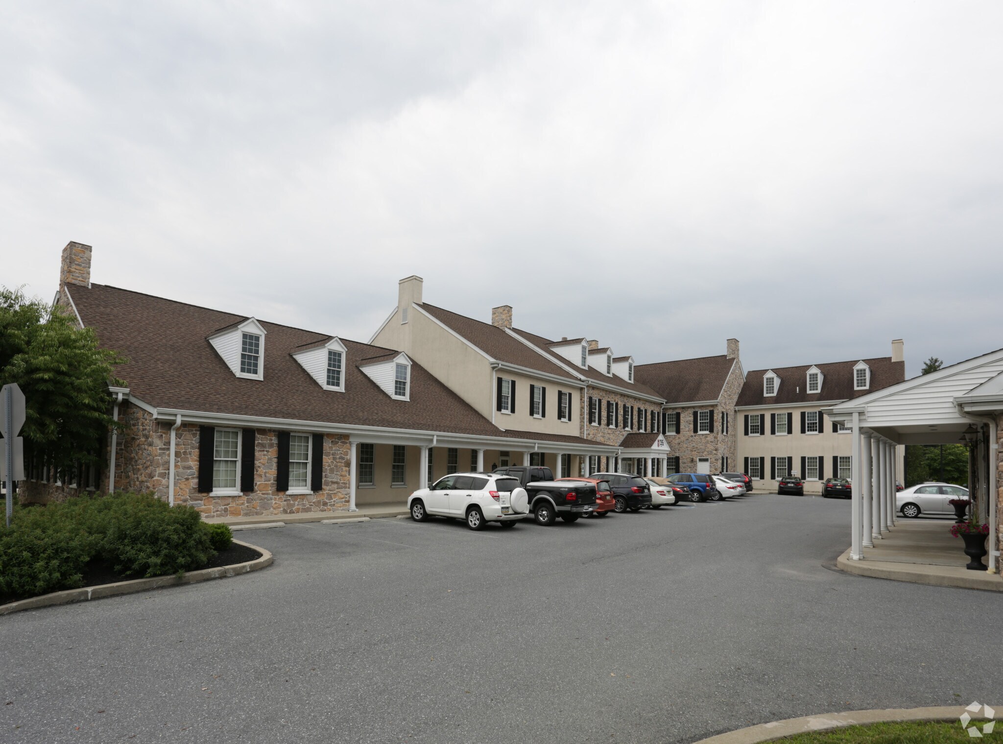 42 E Lancaster Ave, Paoli, PA for sale Primary Photo- Image 1 of 1