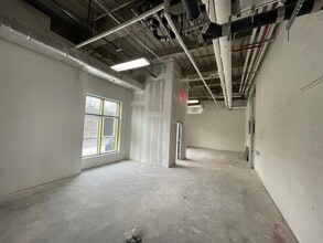 679 Van Sinderen Ave, Brooklyn, NY for lease Interior Photo- Image 2 of 5