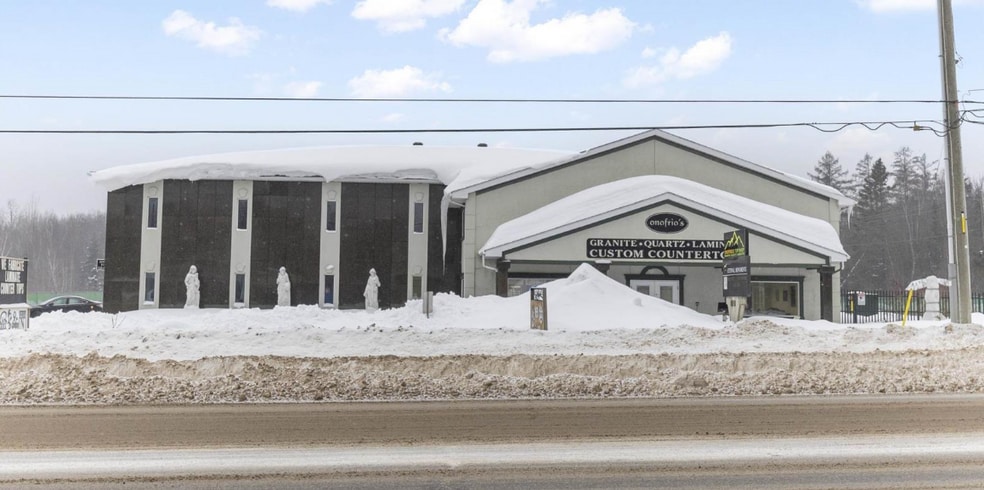 1281 Great Northern Rd, Sault Ste. Marie, ON for lease - Primary Photo - Image 1 of 1