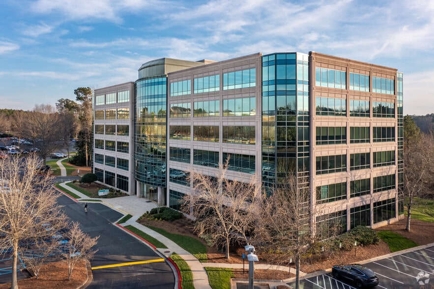 3015 Windward Plaza Dr, Alpharetta, GA for lease - Primary Photo - Image 1 of 16