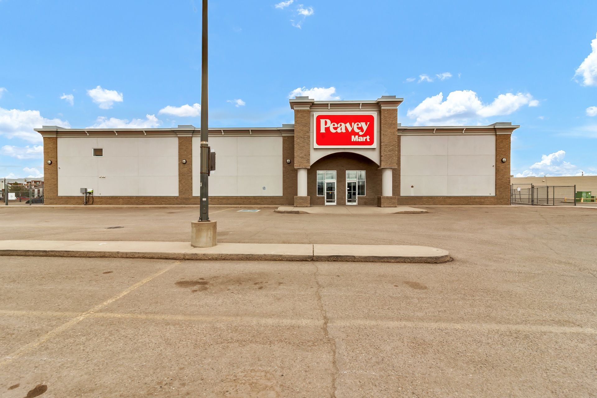 64 Carry Dr SE, Medicine Hat, AB for lease Building Photo- Image 1 of 3