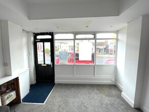 307 Dickson Rd, Blackpool for lease Interior Photo- Image 1 of 7