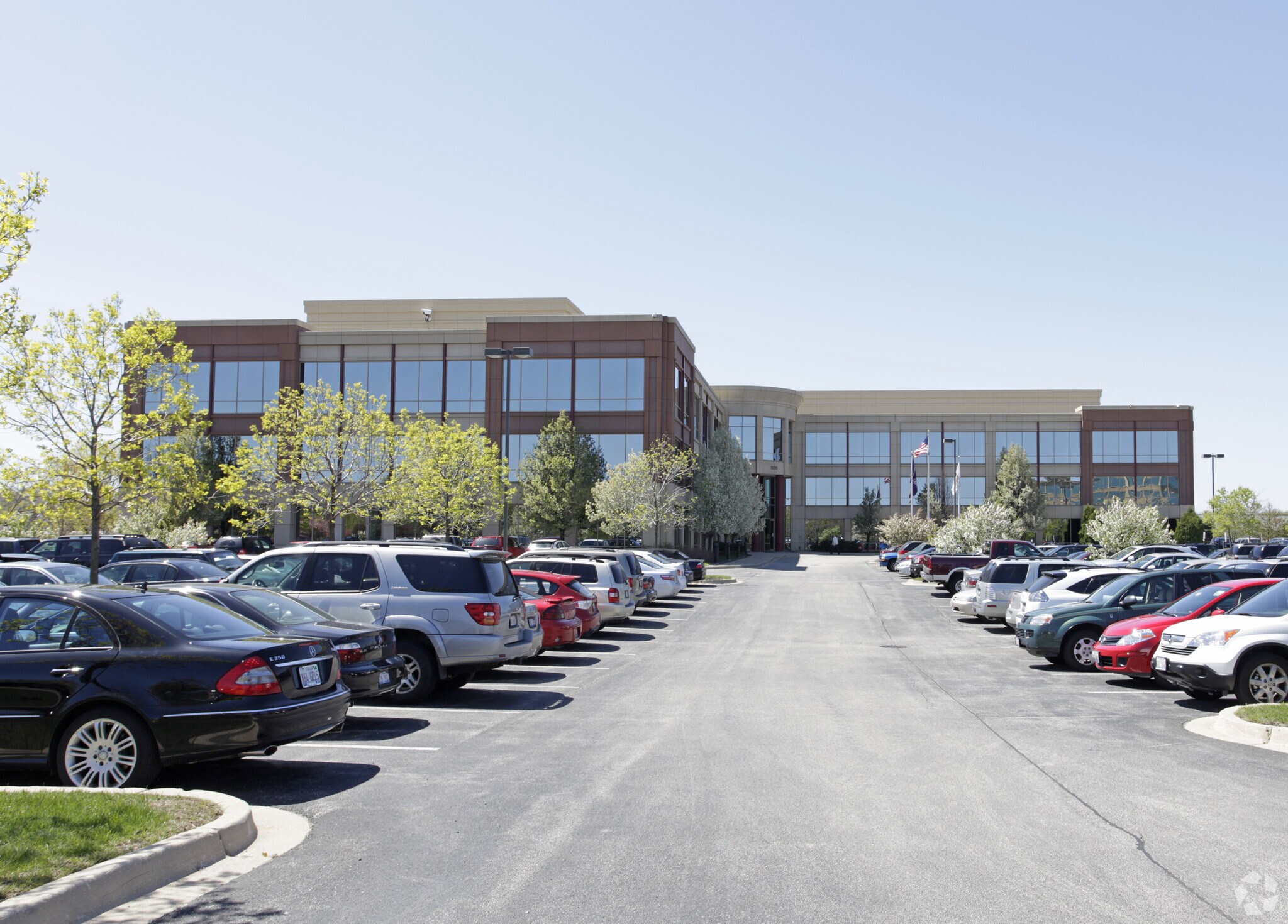 600 N Field Dr, Lake Forest, IL for lease Building Photo- Image 1 of 9
