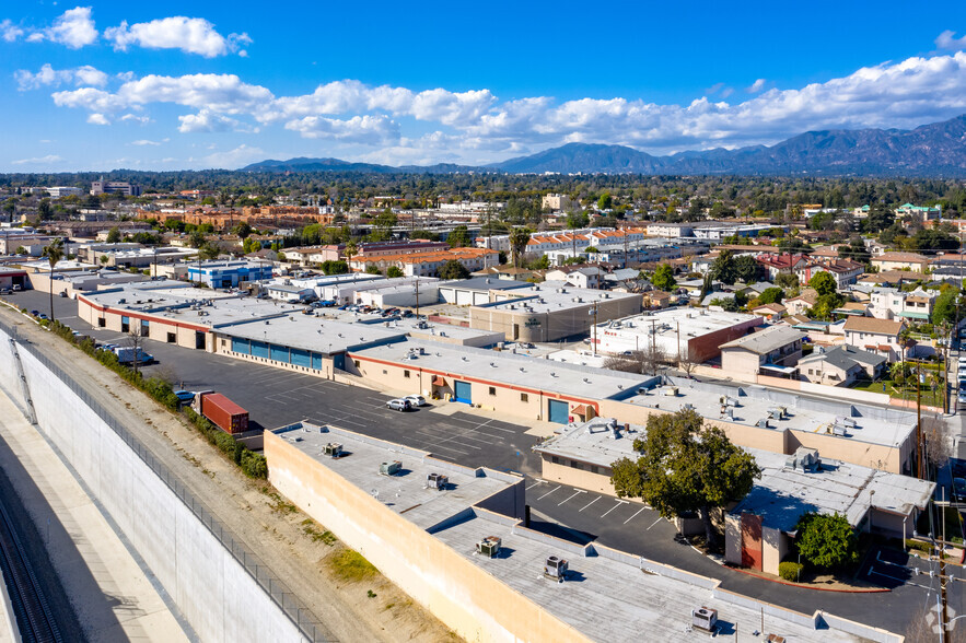 401-425 S California St, San Gabriel, CA for lease - Building Photo - Image 2 of 5