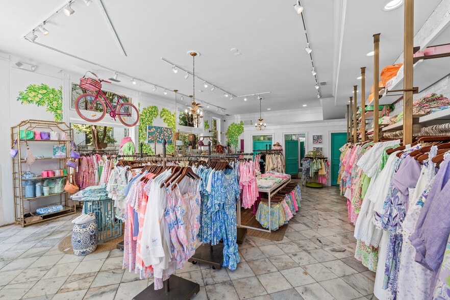 417 Whitaker St, Savannah, GA for sale - Interior Photo - Image 2 of 51