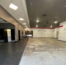 73-25 Woodhaven Blvd, Forest Hills, NY for lease Interior Photo- Image 2 of 4