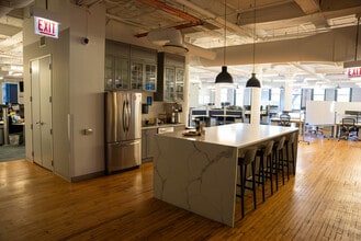 320 W Ohio St, Chicago, IL for lease Interior Photo- Image 1 of 7