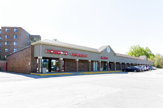 More details for 4821-4927 Robinhood Dr, Willoughby, OH - Retail for Lease