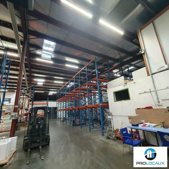 Flex in Gières for lease - Interior Photo - Image 2 of 5