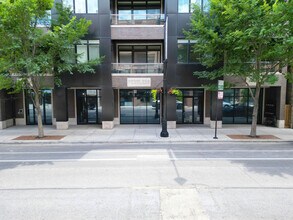 3030 N Lincoln Ave, Chicago, IL for lease Building Photo- Image 2 of 16