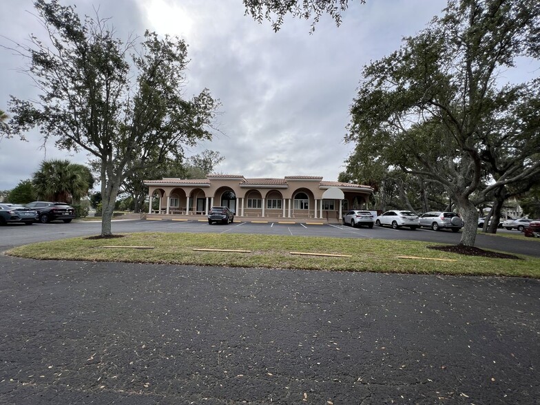 540-550 Bay Isles Rd, Longboat Key, FL for sale - Building Photo - Image 1 of 23