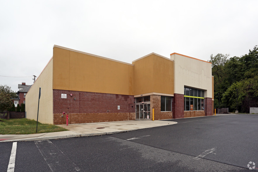 1529 Broadway, Fountain Hill, PA for lease - Building Photo - Image 2 of 5