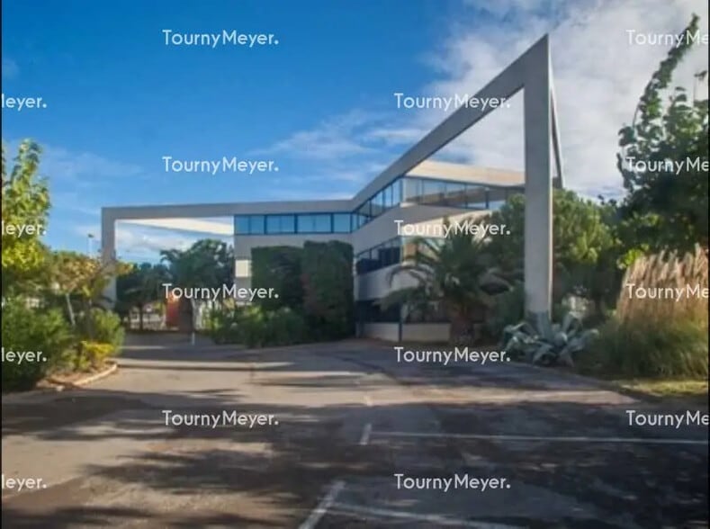 Office in Mauguio for lease - Building Photo - Image 1 of 6