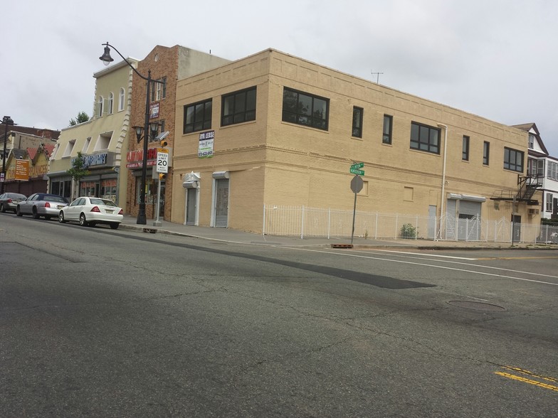 471 Clinton Ave, Newark, NJ for lease - Building Photo - Image 3 of 7