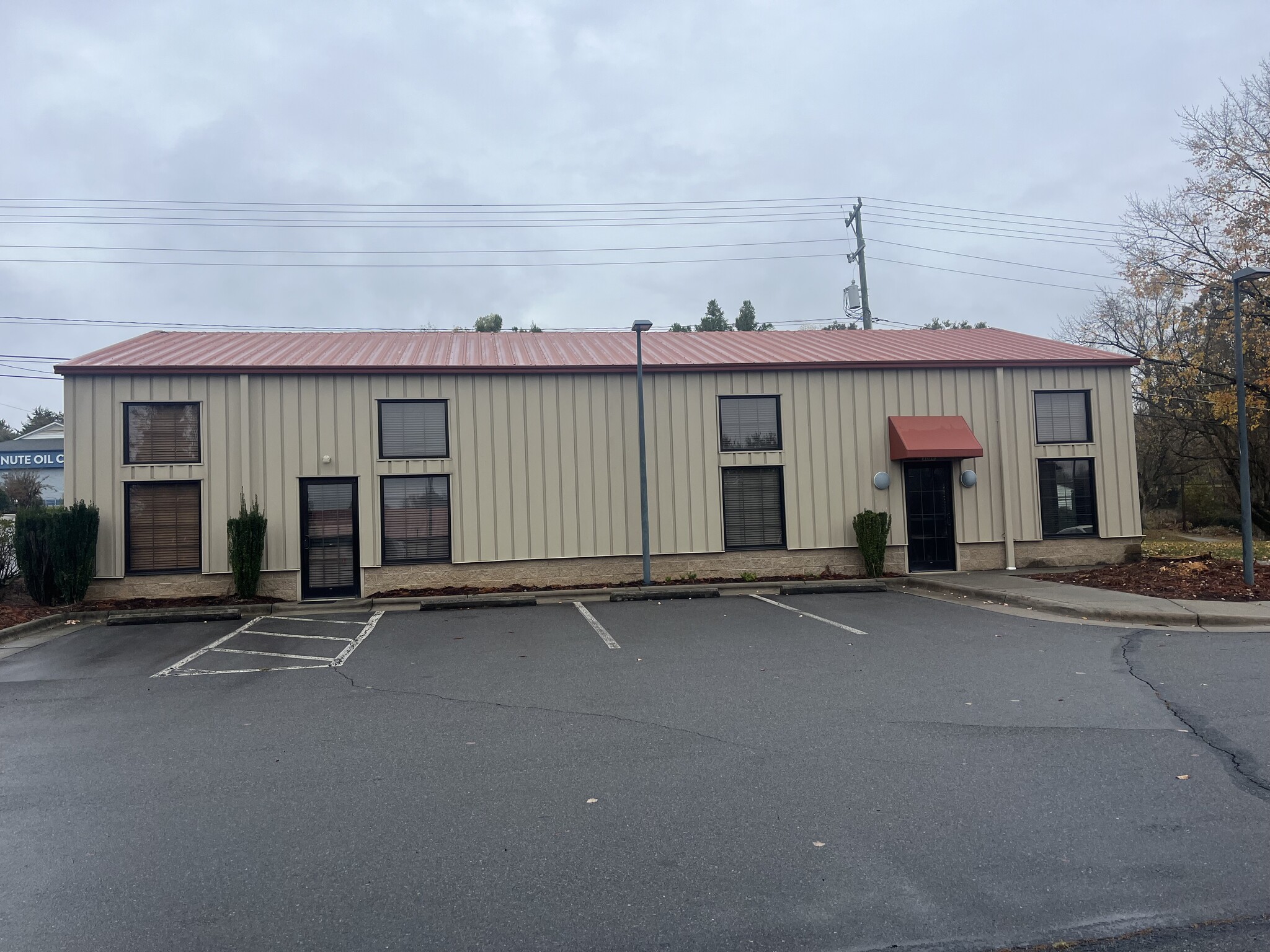 1816 N Bridge St, Elkin, NC for lease Primary Photo- Image 1 of 2