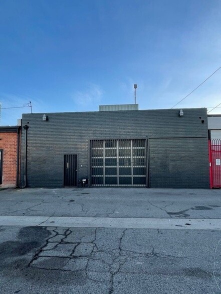 Culver City Creative/industrial/flex portfolio of 2 properties for sale on LoopNet.com - Primary Photo - Image 1 of 8