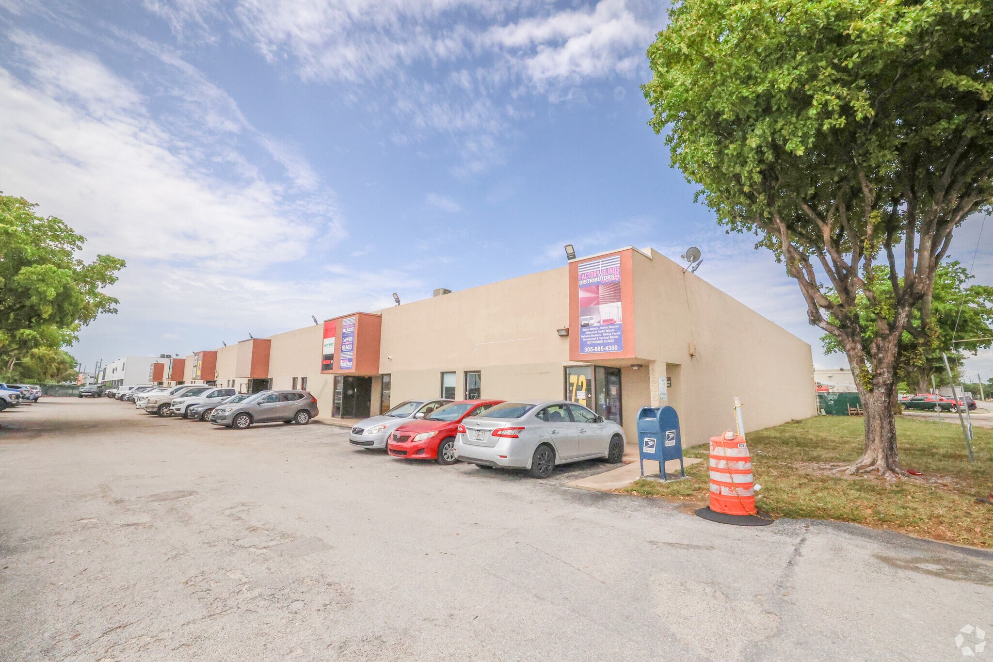 6900-6936 NW 72nd Ave, Miami, FL for lease Primary Photo- Image 1 of 6