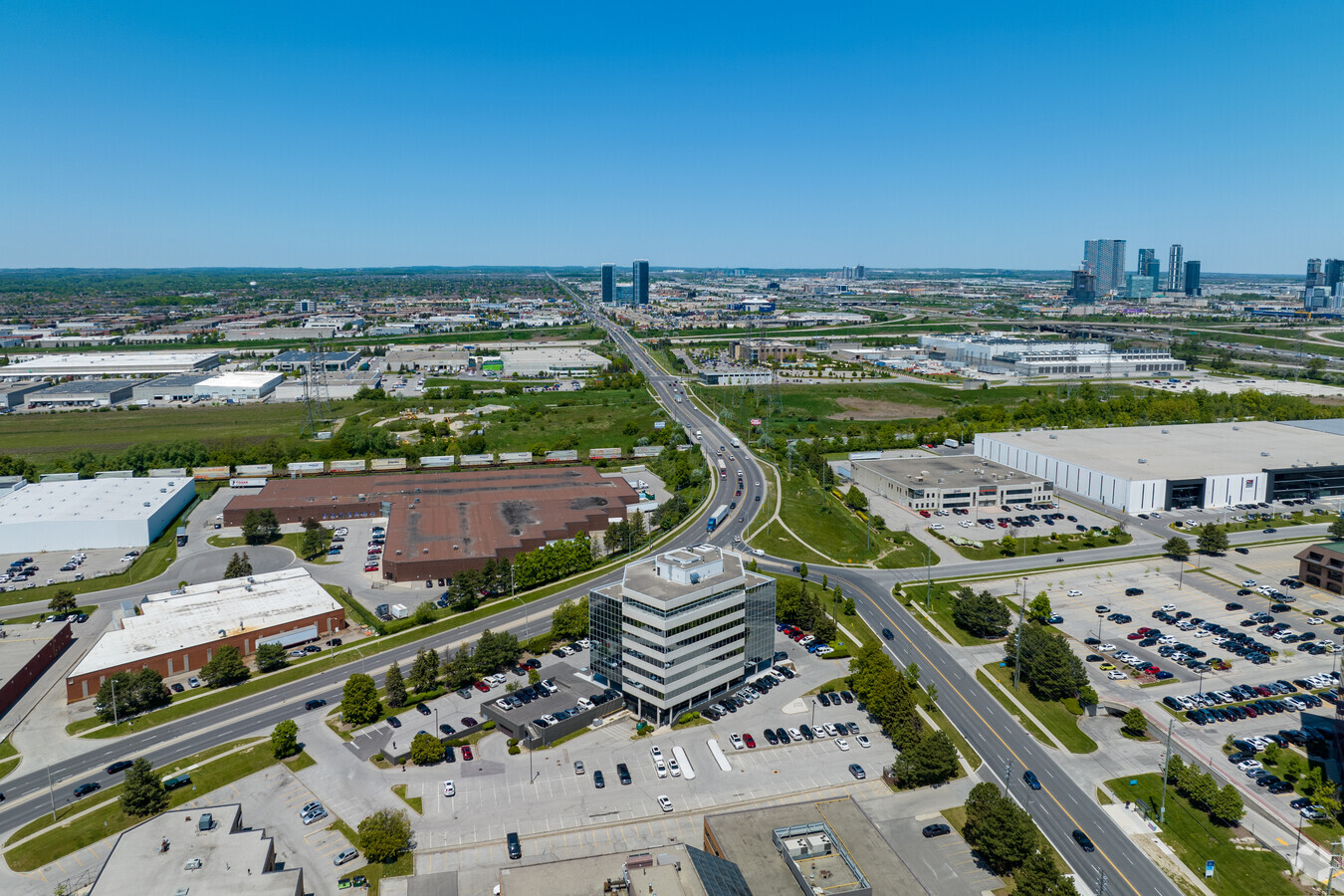 7050 Weston Rd, Vaughan, ON L4L 8G7 - Office for Lease | LoopNet