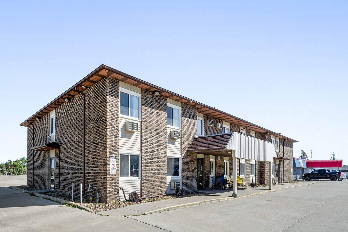 642 12th St W, Dickinson, ND 58601