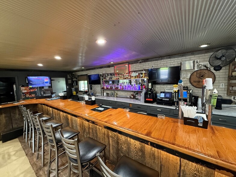 1917 Old Main St, Maysville, KY for sale - Interior Photo - Image 3 of 14